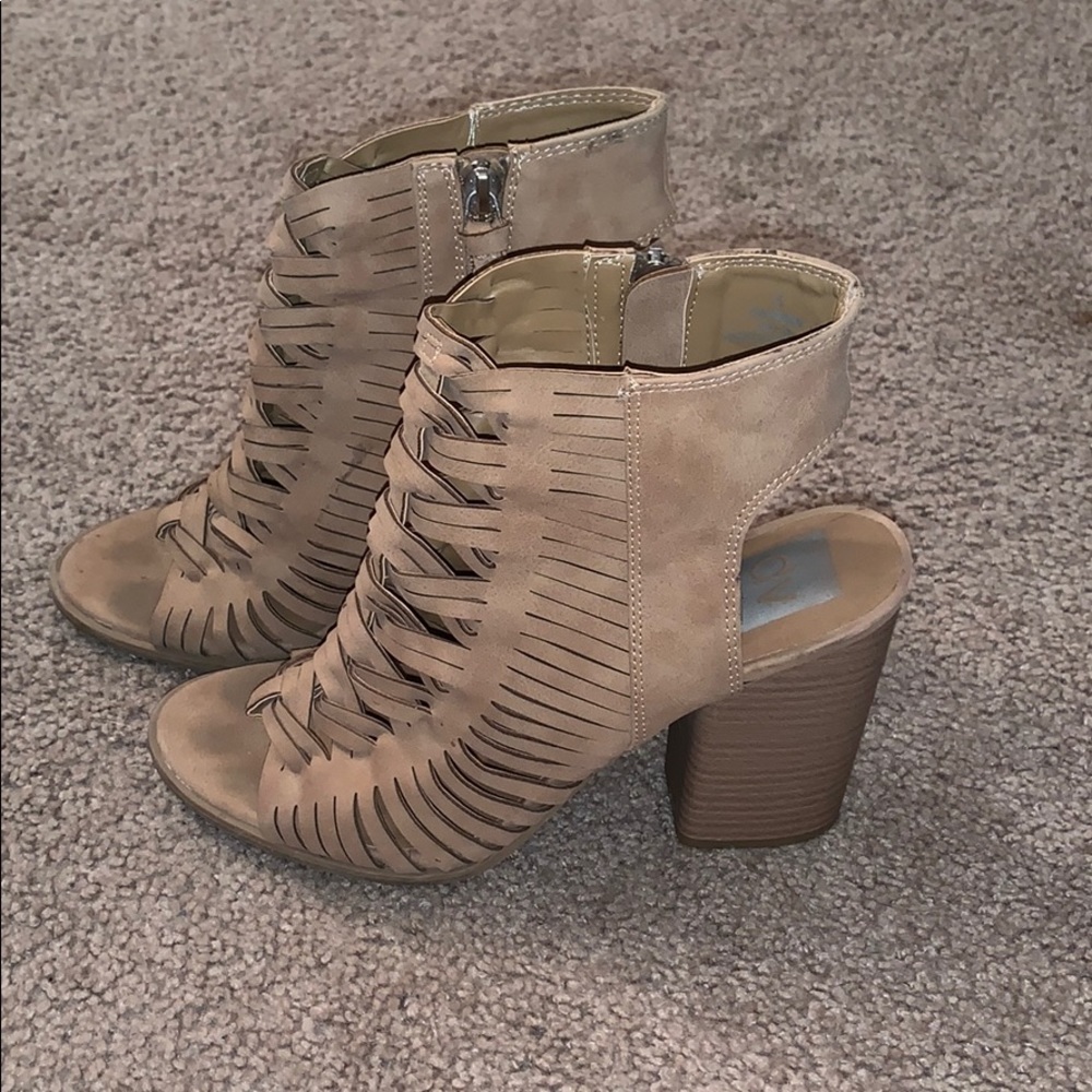 Tan Zip-up Heels